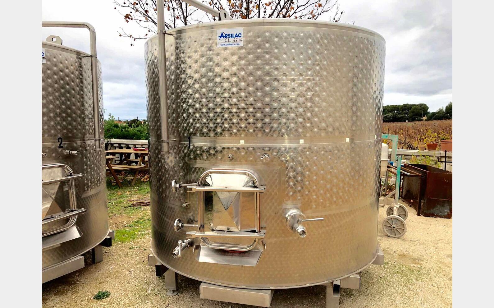 Stainless steel tank 45 HL (4 500 liters)