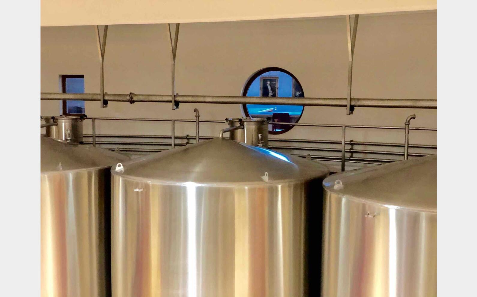 Cuve inox 304 - Avec drapeaux 220 HL (22 000 litres) ETA