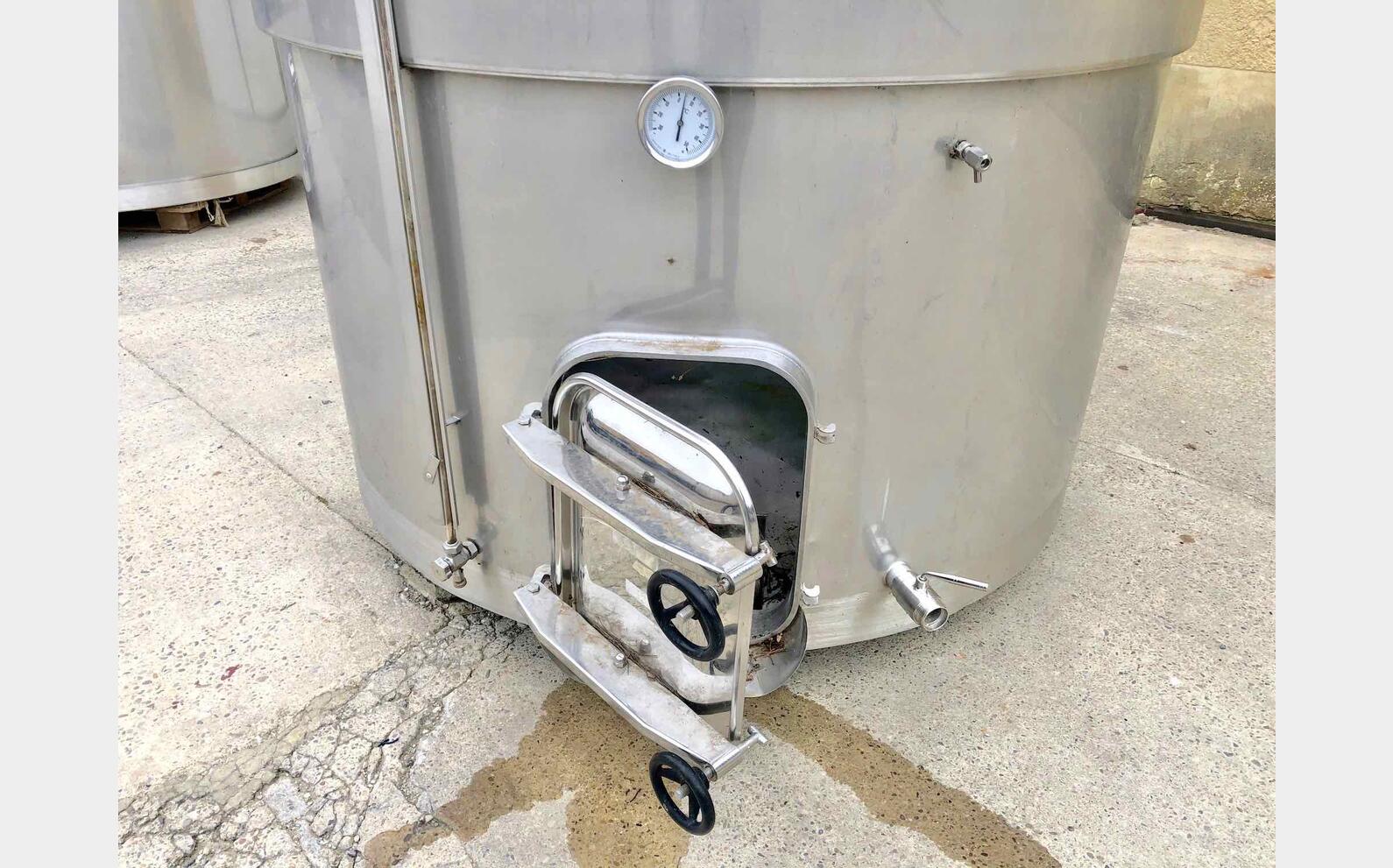 Stainless steel tank 50 HL (5 000 liters)