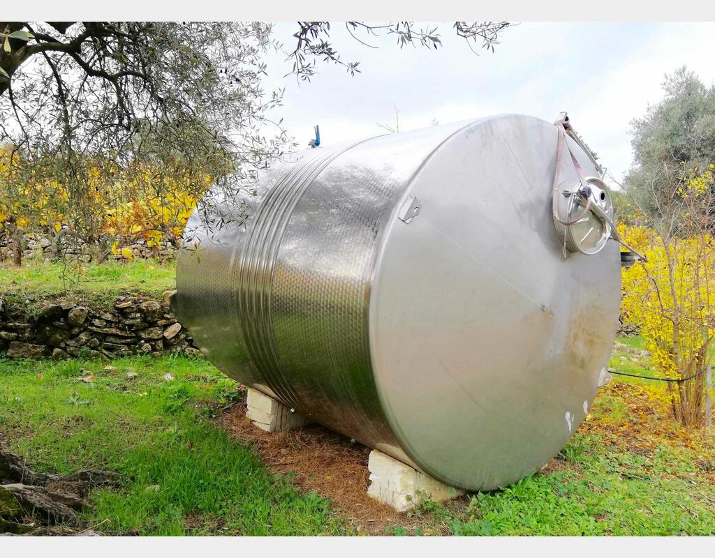 Cuve inox - Sur pieds 90 HL (9 000 litres) SERBATOIO INOX