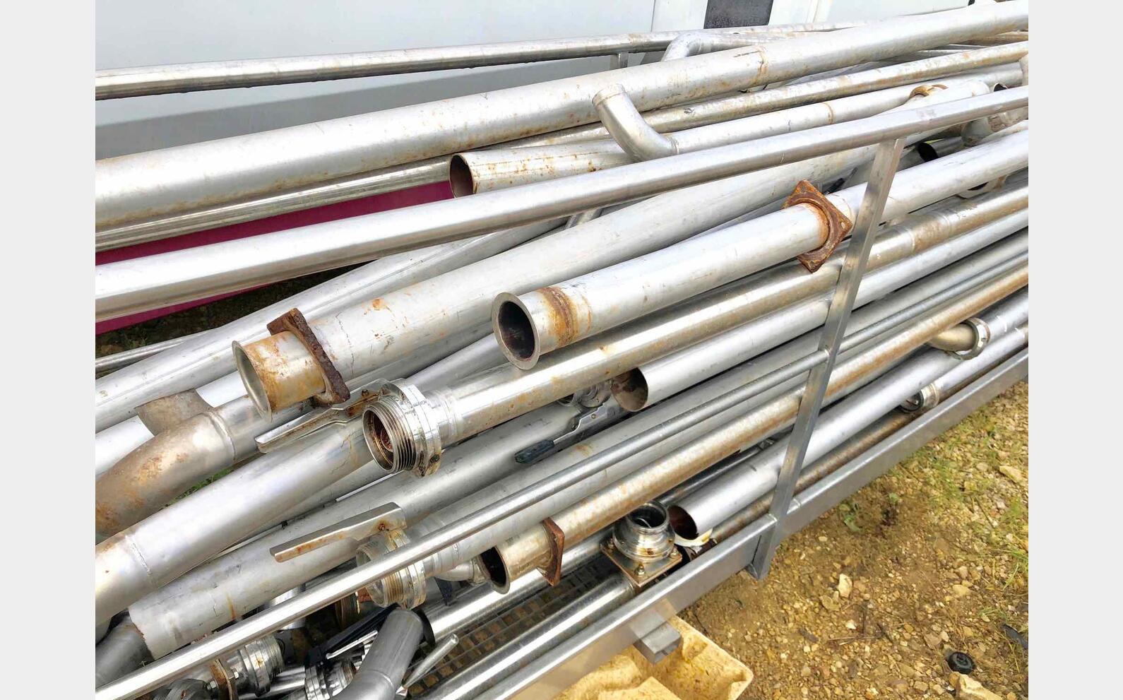 Stainless steel tube, valves