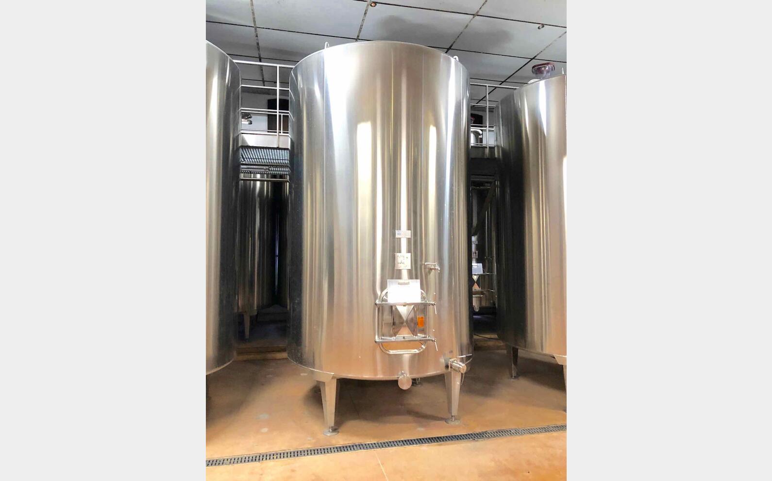 Stainless steel tank on feet 100 HL (10 000 Liters) ALLIANCE INOX
