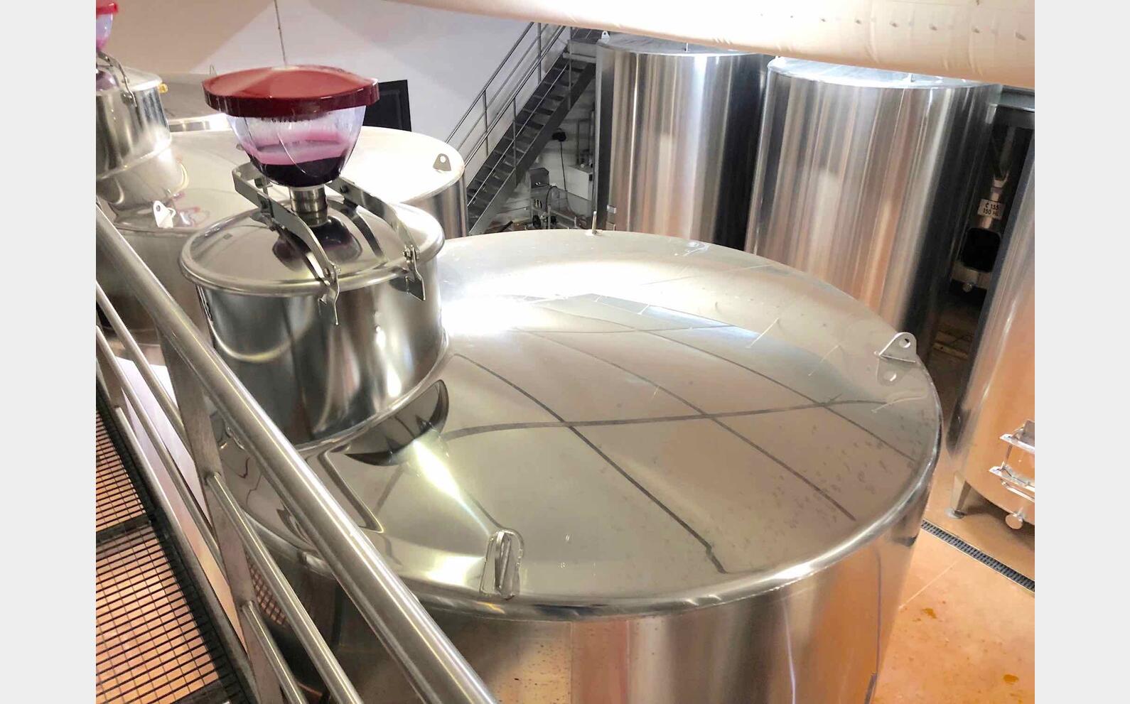 Stainless steel tank on feet 100 HL (10 000 Liters) ALLIANCE INOX