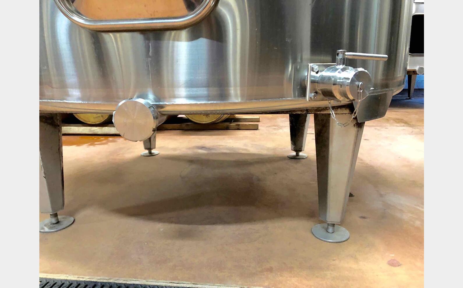 Cuve inox sur pieds 100 HL (10 000 Litres) ALLIANCE INOX