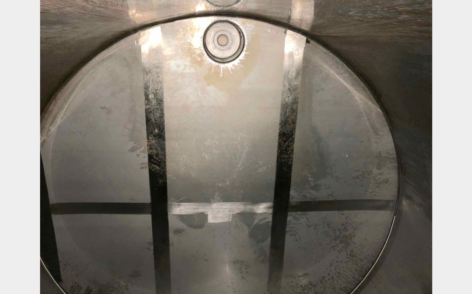Stainless steel tanks 157 HL (15 700 Liters) PIERRE GUERIN