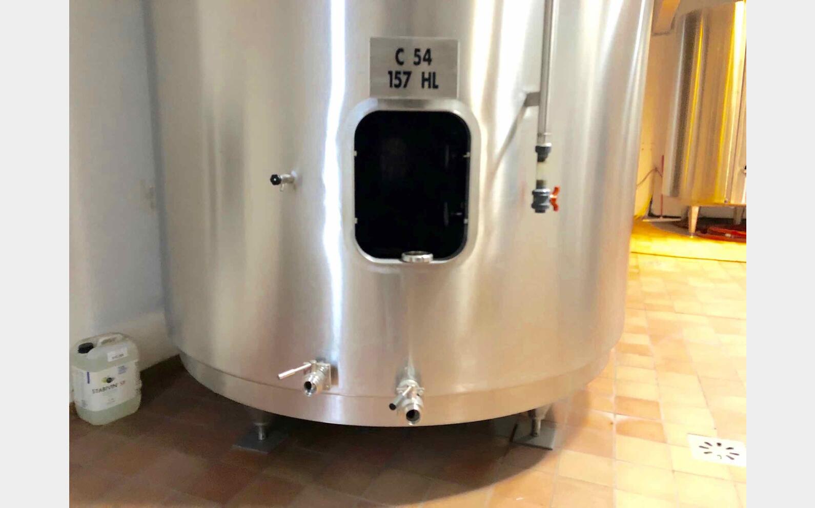 Stainless steel tanks 157 HL (15 700 Liters) PIERRE GUERIN