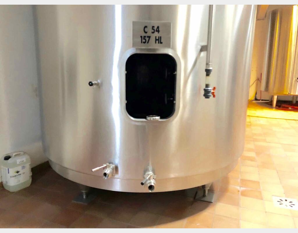 Stainless steel tanks - Flat bottom