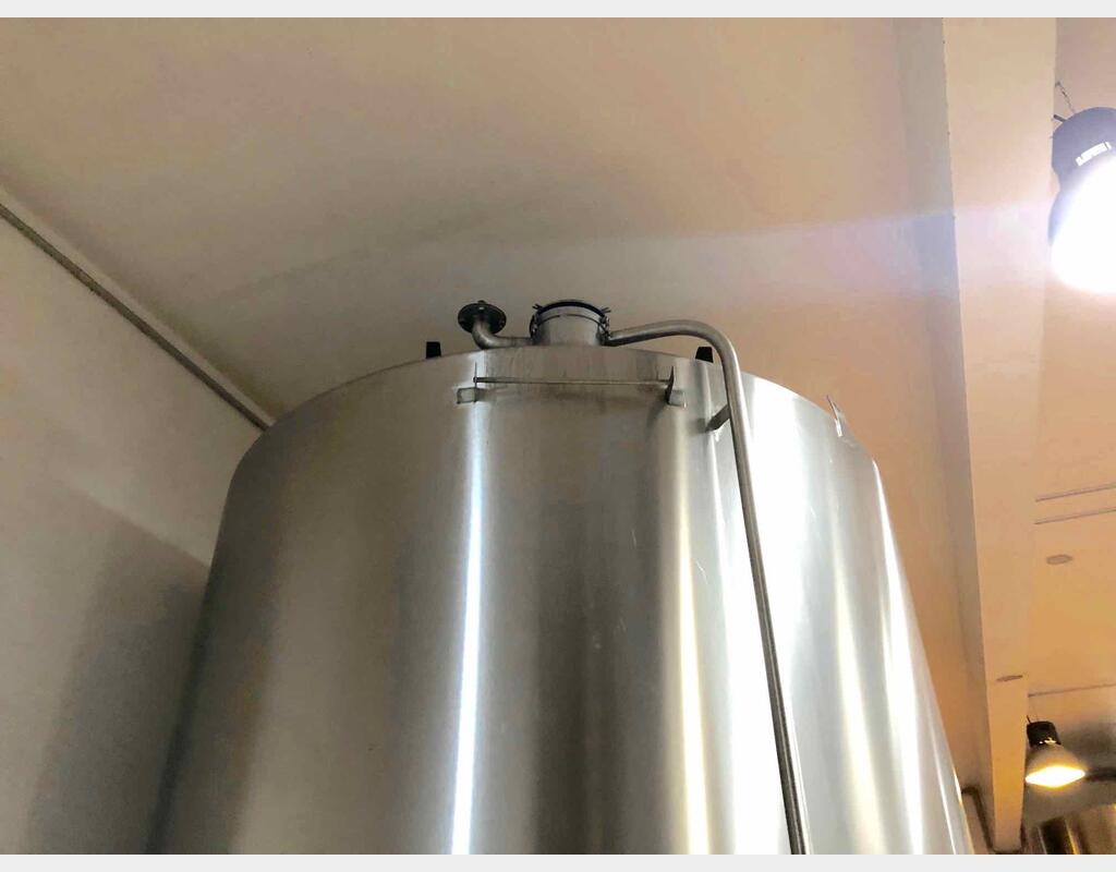 Stainless steel tanks - Flat bottom