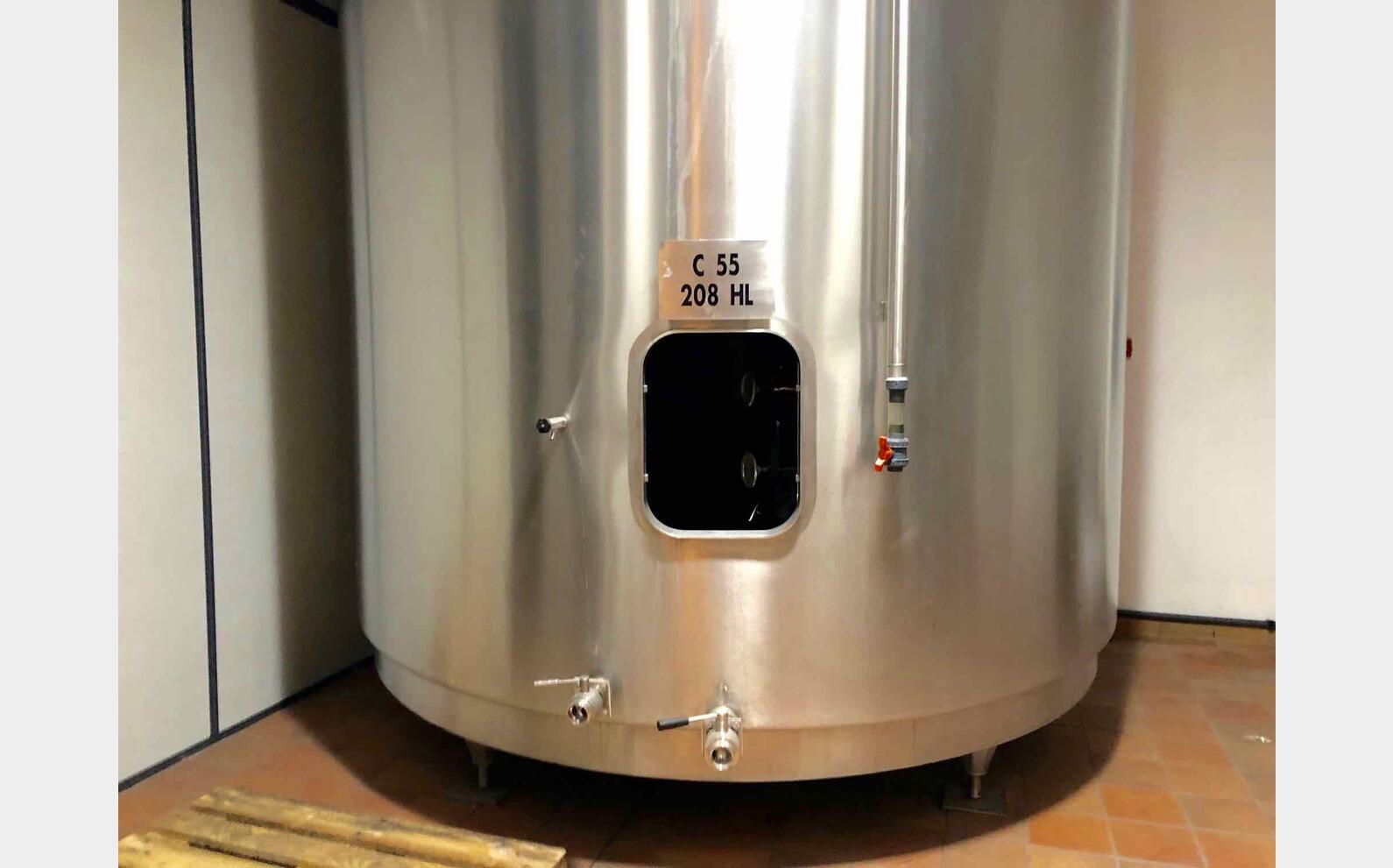Stainless steel tanks 208 HL (20 800 Liters) PIERRE GUERIN