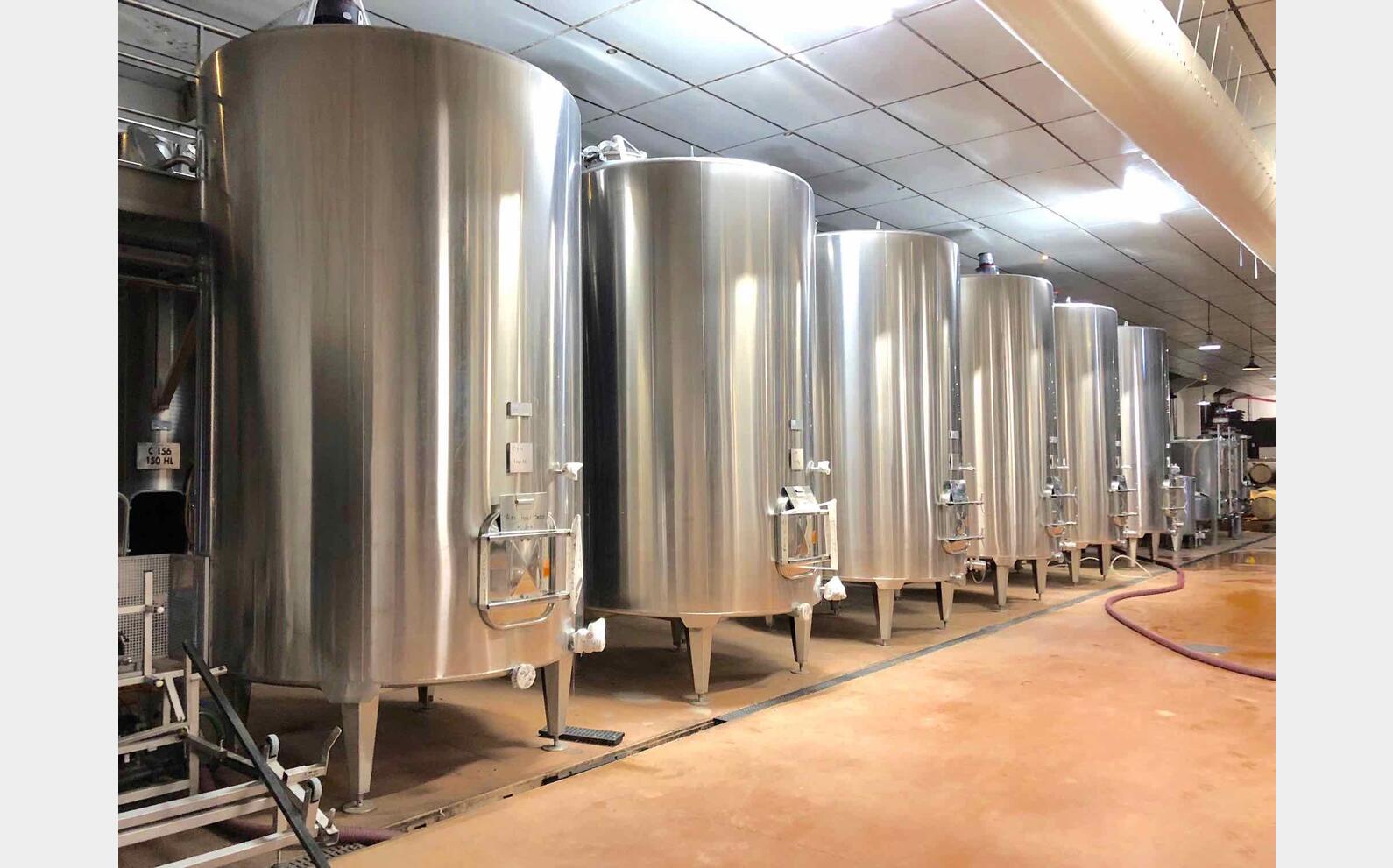 Stainless steel tank on feet 100 HL (10 000 Liters) ALLIANCE INOX
