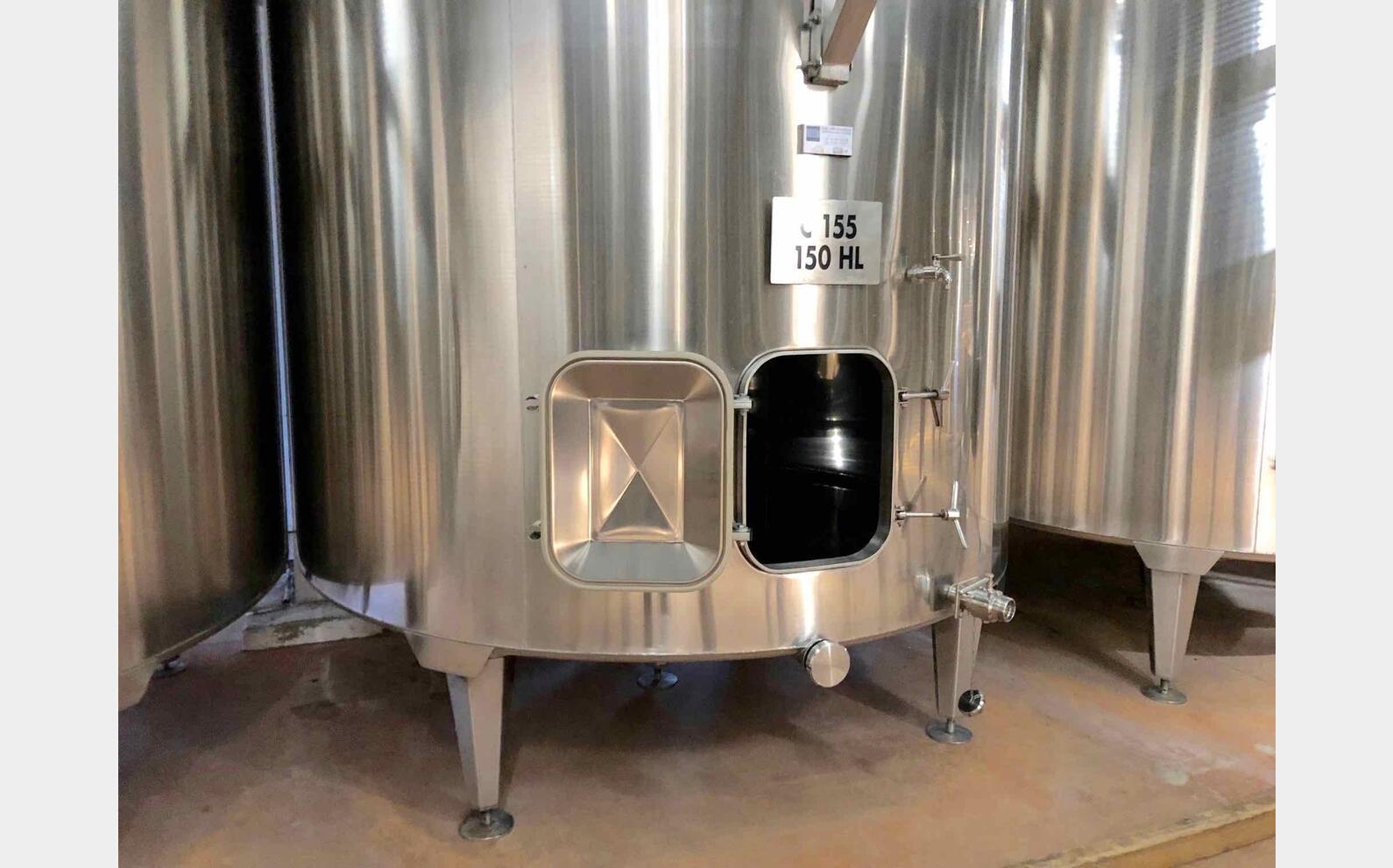 Stainless steel tank on feet 150 HL (15 000 liters) ALLIANCE INOX