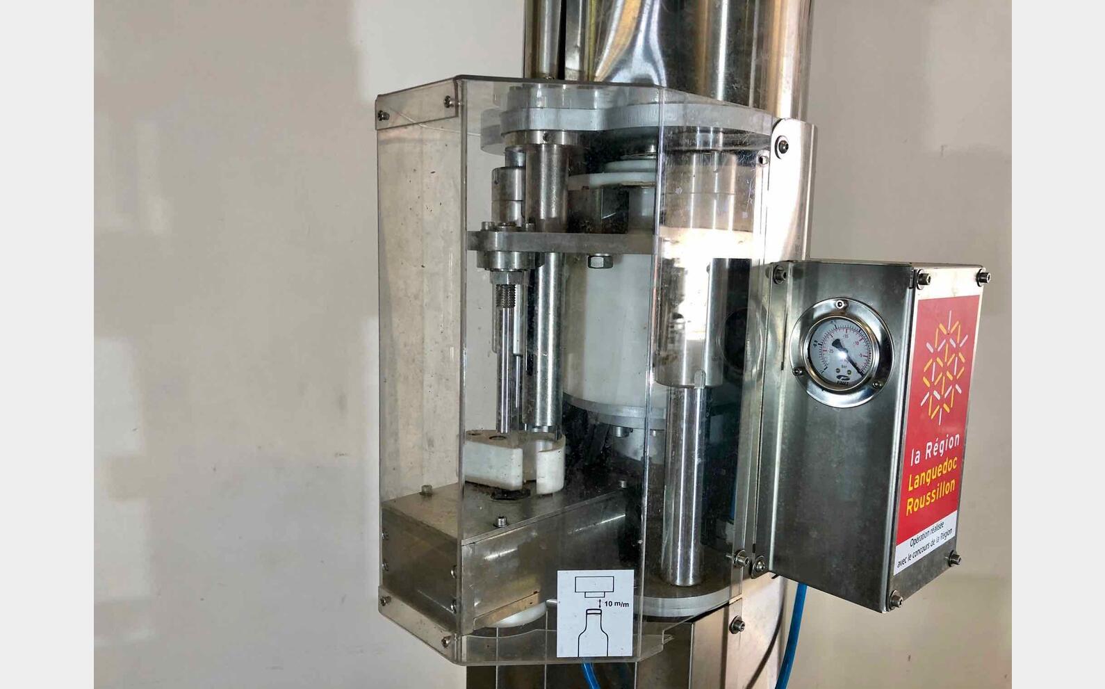 Corker bottling - PG2010 OFFICINE PESCE