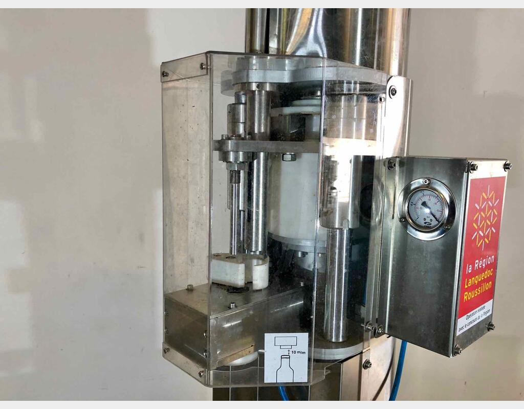 Corker bottling  - Model PG2010
