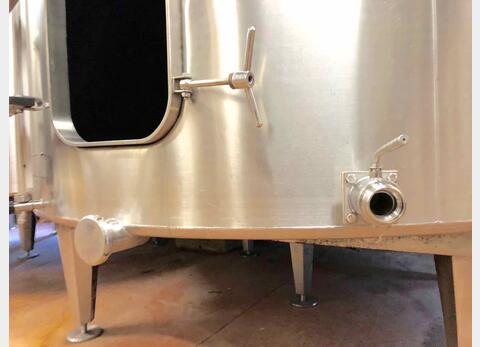 Stainless steel tank on feet