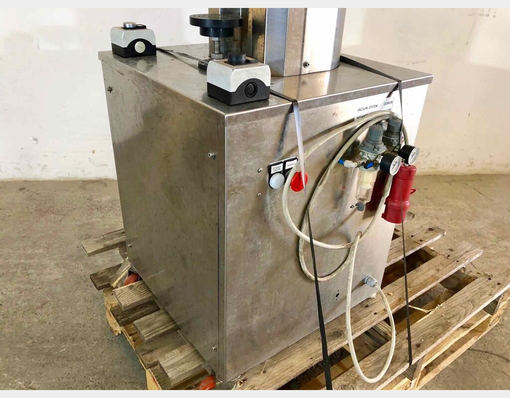 Corker bottling  - Model PG2010