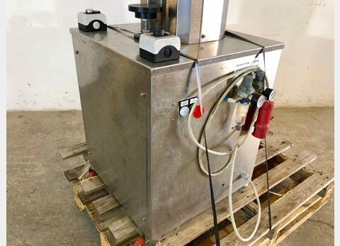 Corker bottling - PG2010 OFFICINE PESCE
