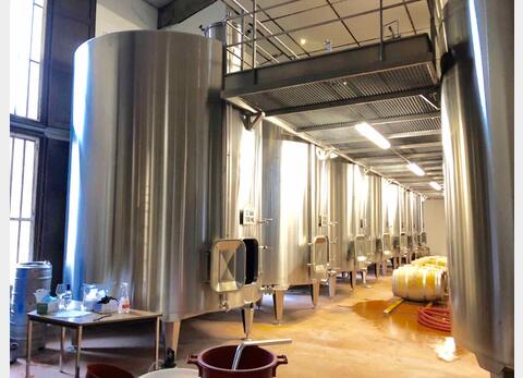 Cuve inox sur pieds 150 HL (15 000 Litres) MAVIL
