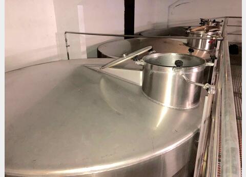 Stainless steel tank on feet