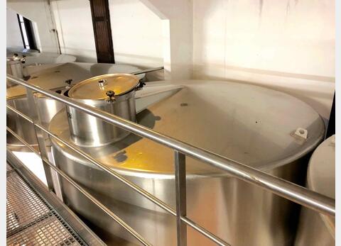 Cuve inox sur pieds 150 HL (15 000 Litres) MAVIL