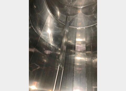 Stainless steel tank on feet - 04/22-3 - With cooling plates