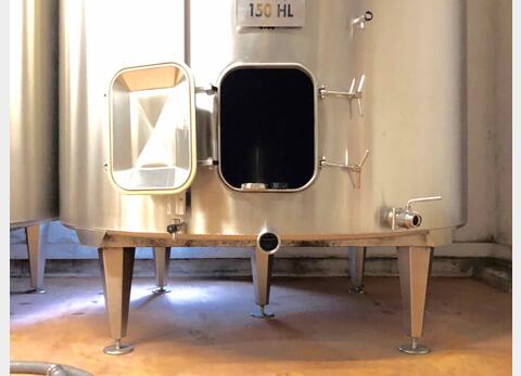 Cuve inox sur pieds 150 HL (15 000 Litres) MAVIL