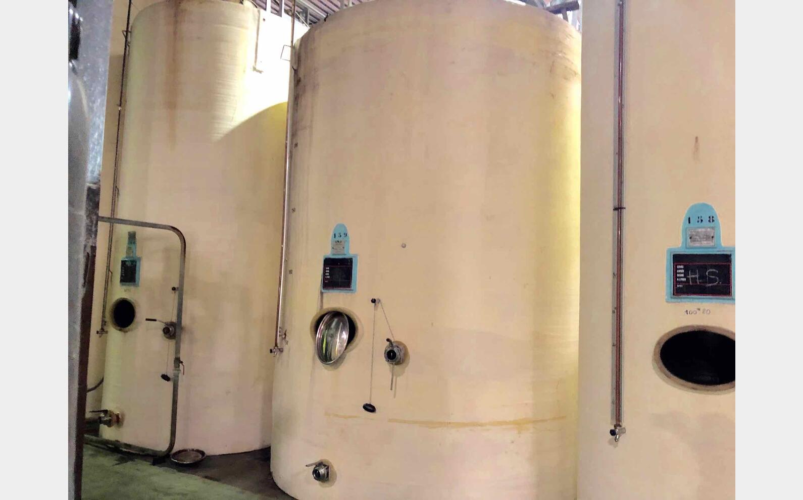 Cuve fibre - Fond bomb&eacute; 300 HL (30000 litres)