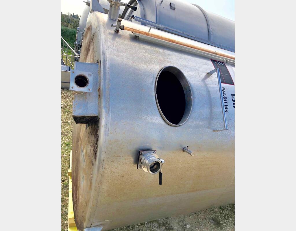 Vertical cylindrical stainless steel tank - Flat bottom