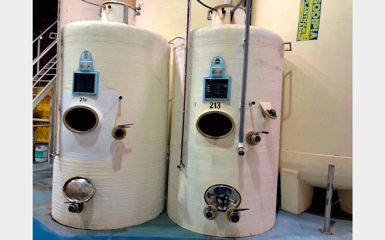 Fiber tank bottom bombed 500 HL (50000 liters)