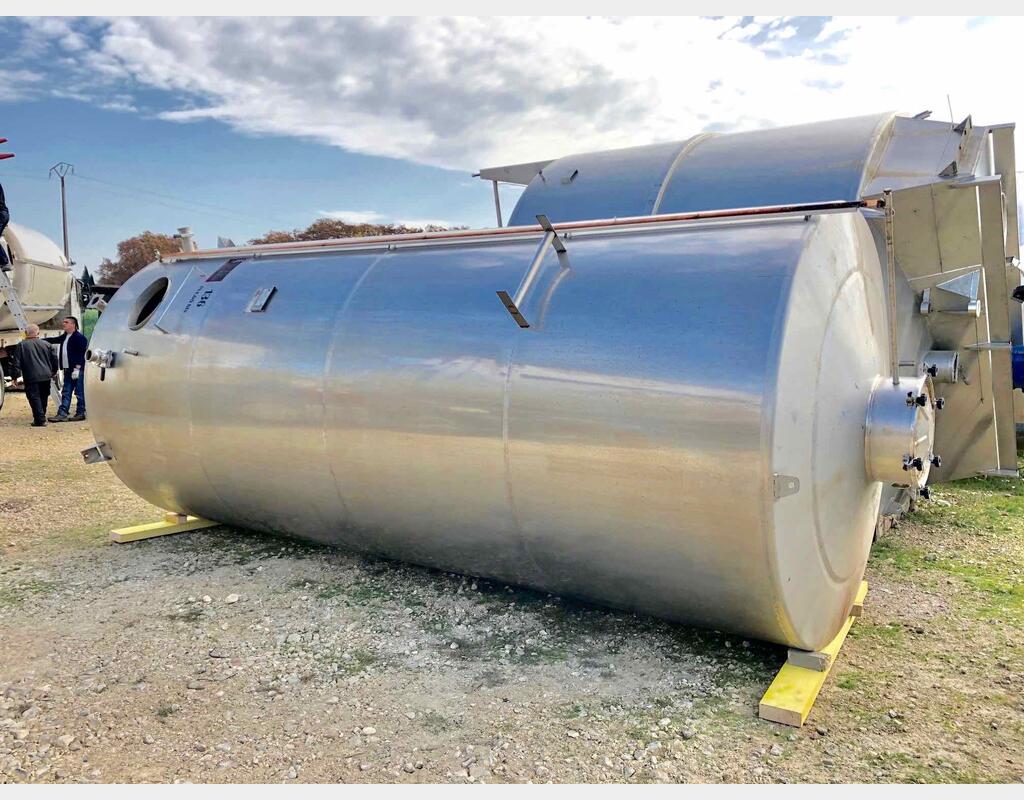 Vertical cylindrical stainless steel tank - Flat bottom