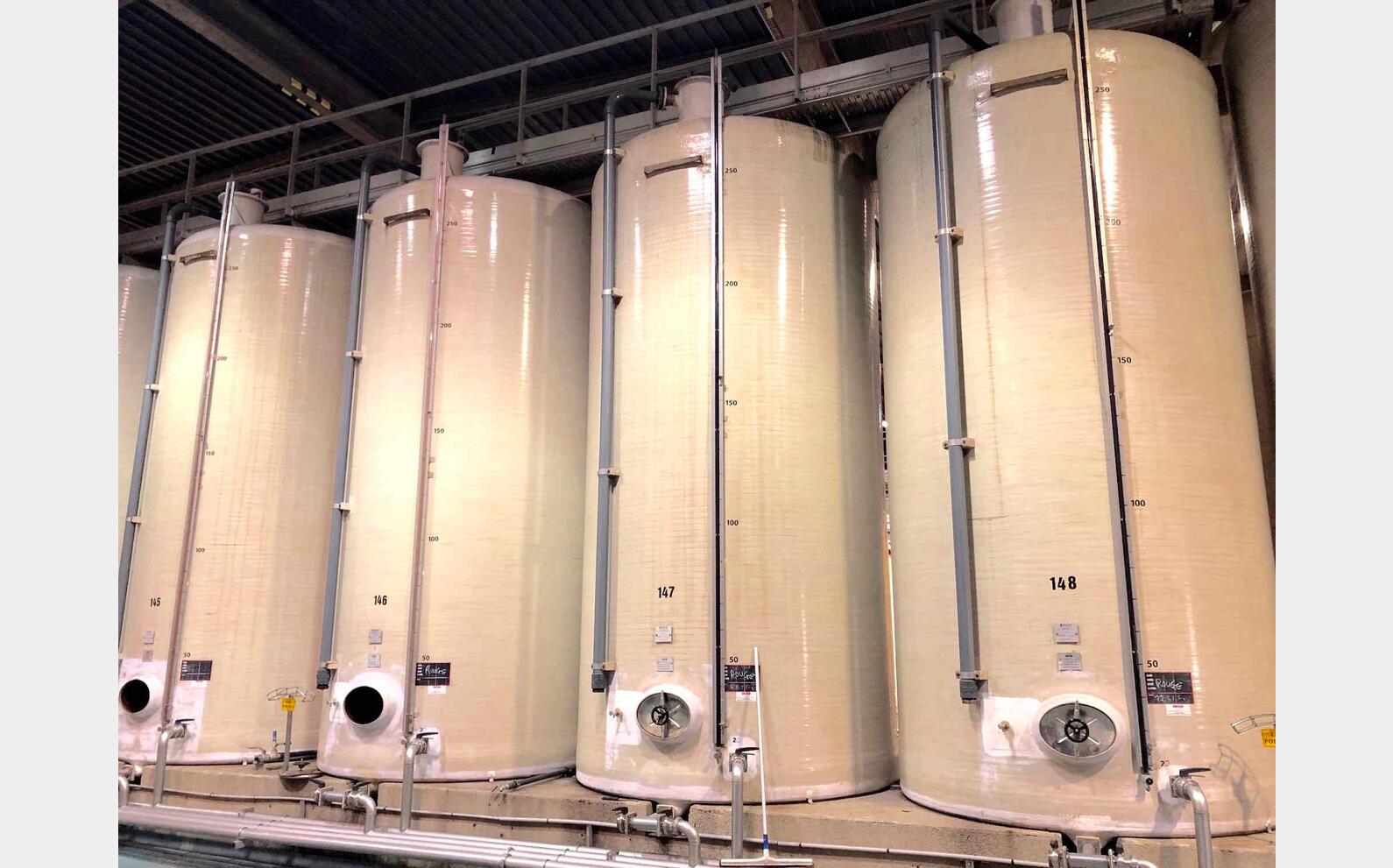 Cuve fibre cylindrique 285 HL (28500 litres)