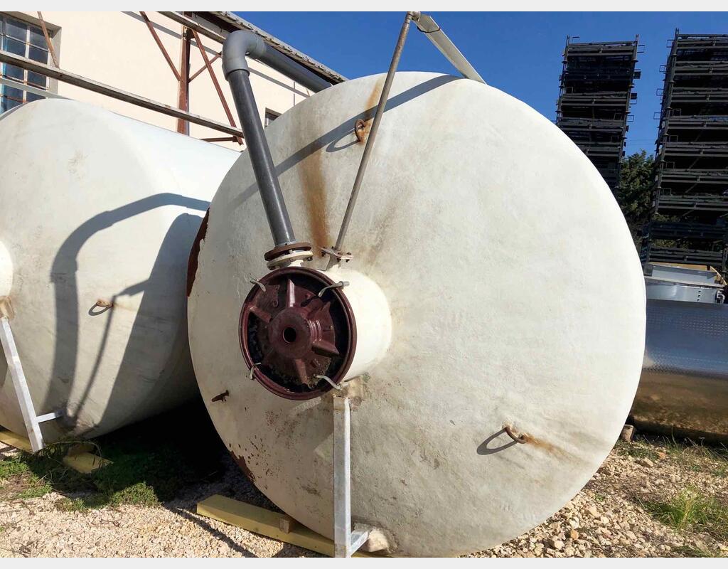 Vertical cylindrical fibre tank - Flat bottom