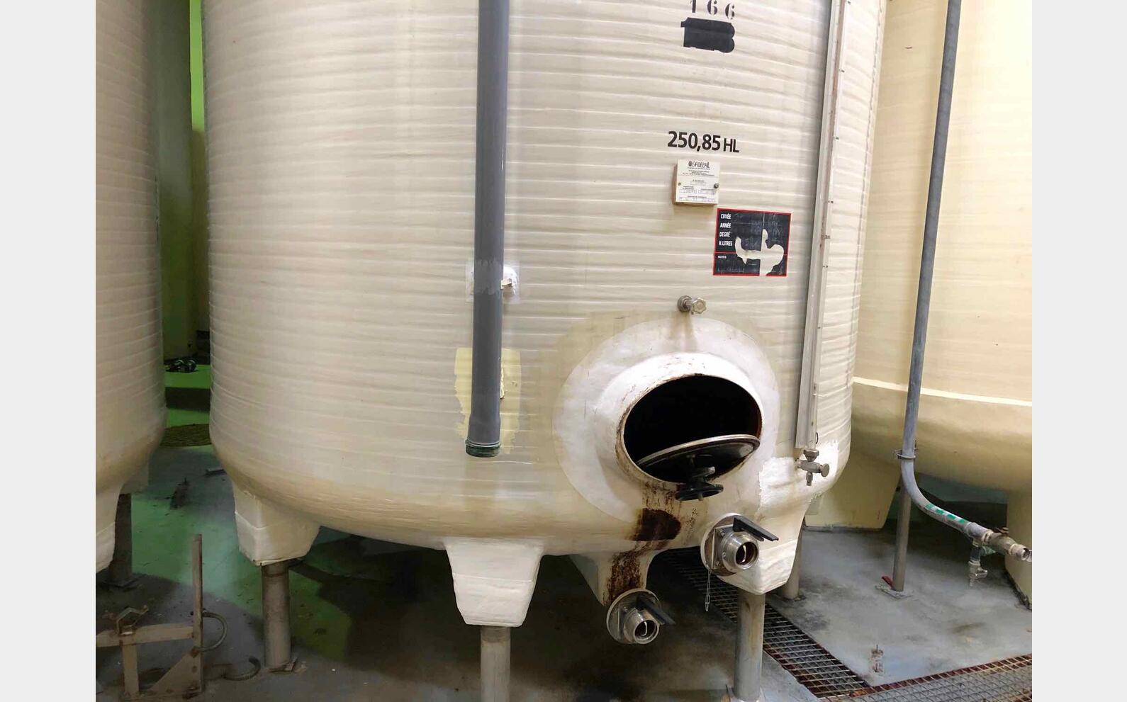 Cuve fibre cylindrique 250 HL (25000 litres)