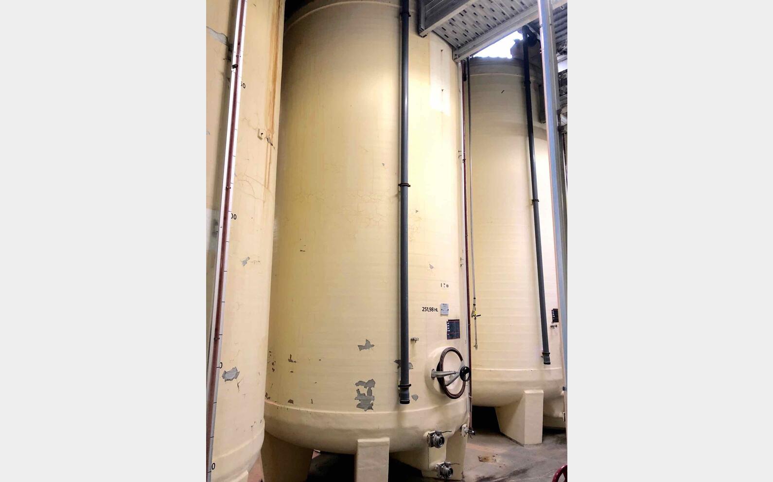 Cuve fibre cylindrique verticale 250 HL (25000 litres)
