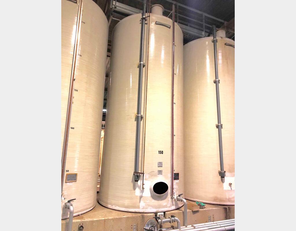 Cuve fibre cylindrique verticale - fond plat