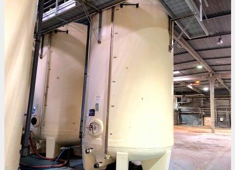 Vertical cylindrical fibre tank - On feet