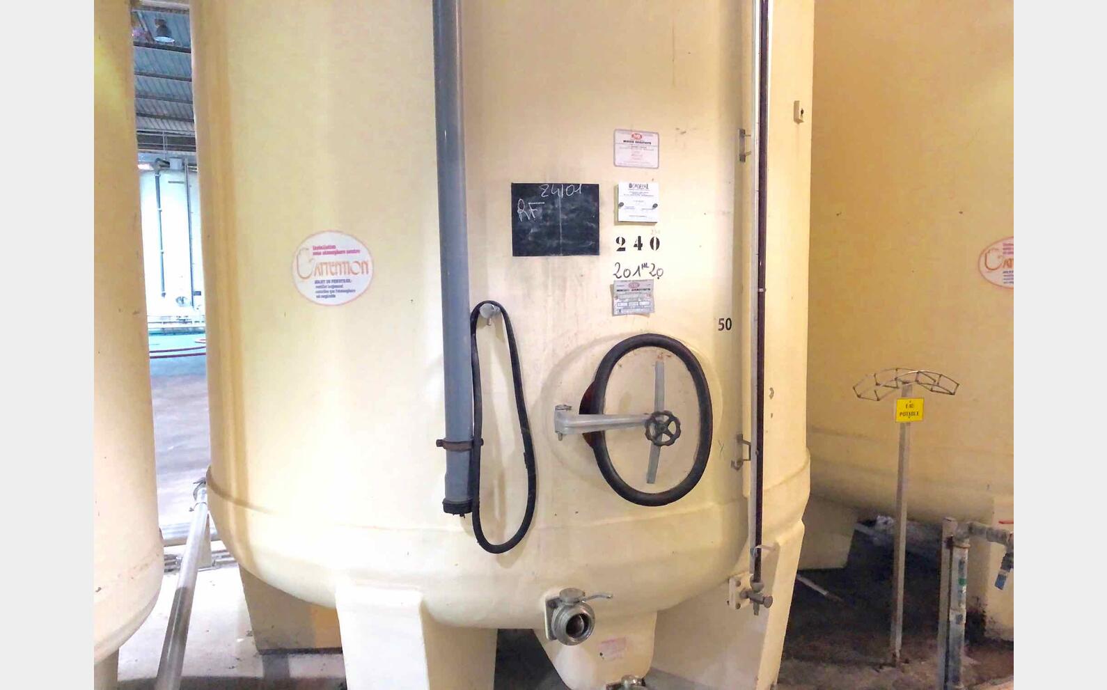 Cuve fibre cylindrique 200 HL (20000 liters)