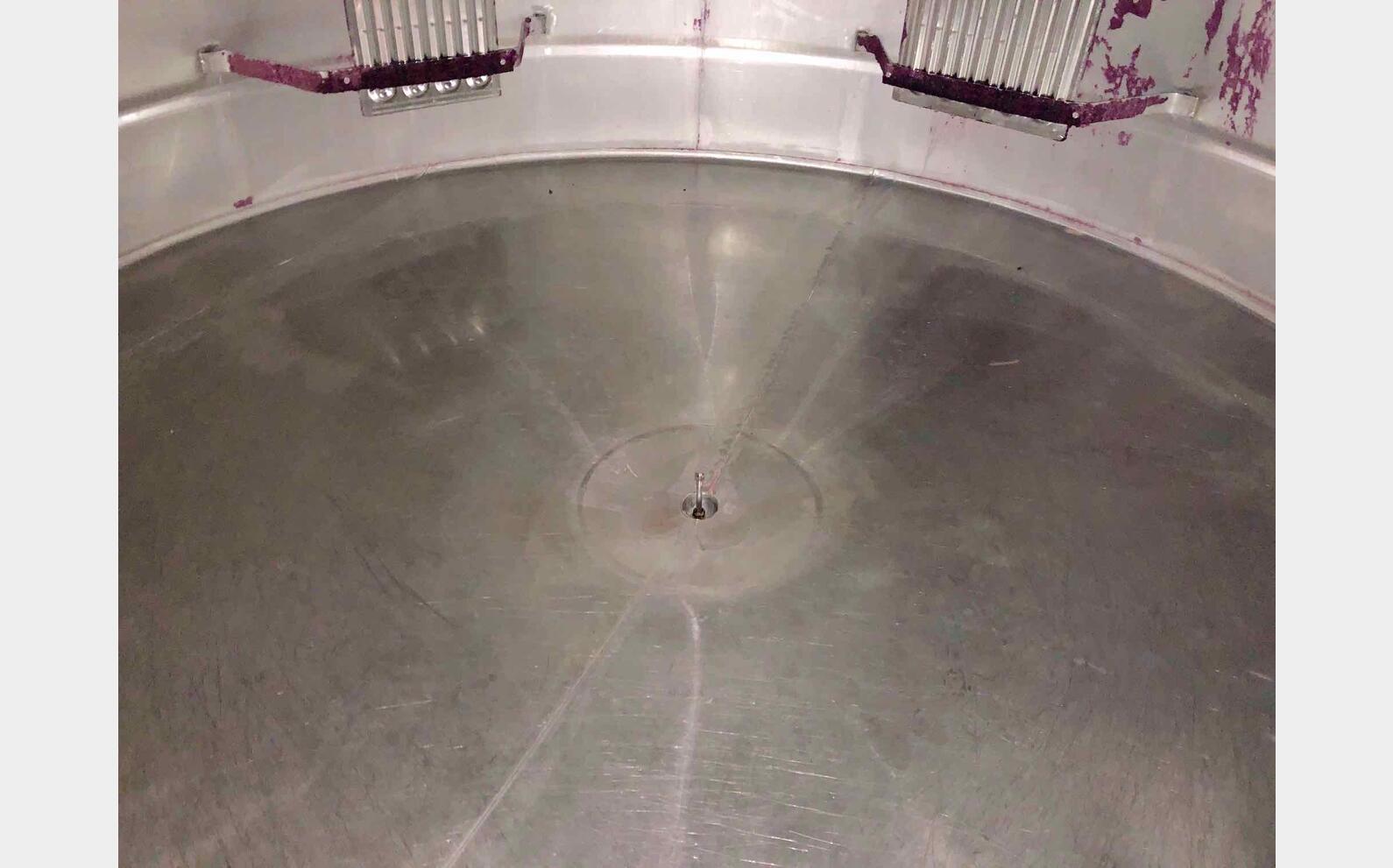 Stainless steel tank 280 HL (28 000 Liters)