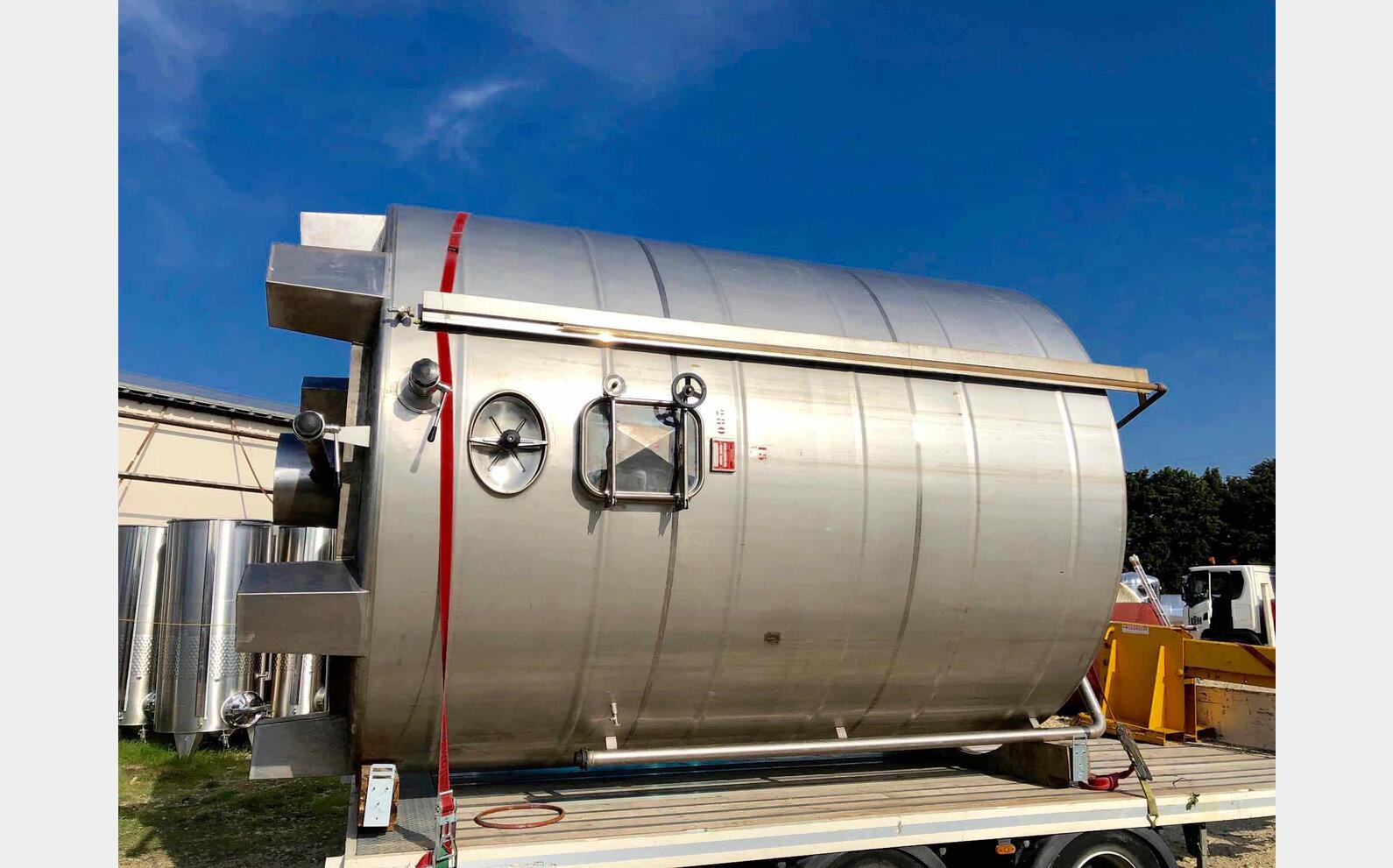 Stainless steel tank 280 HL (28 000 Liters)