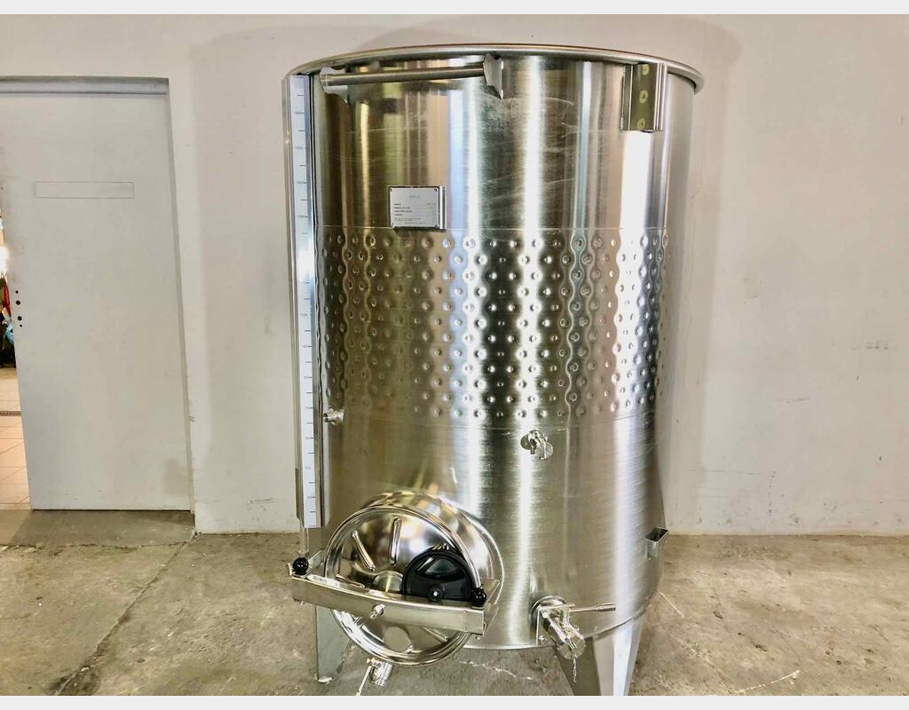 Cuve inox 316 thermor&eacute;gul&eacute;e chapeau flottant 16.1 HL (1 615 litres) ARSILAC