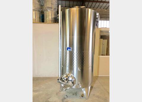 304 stainless steel tank - Closed - On feet - Model STOBPTR2500