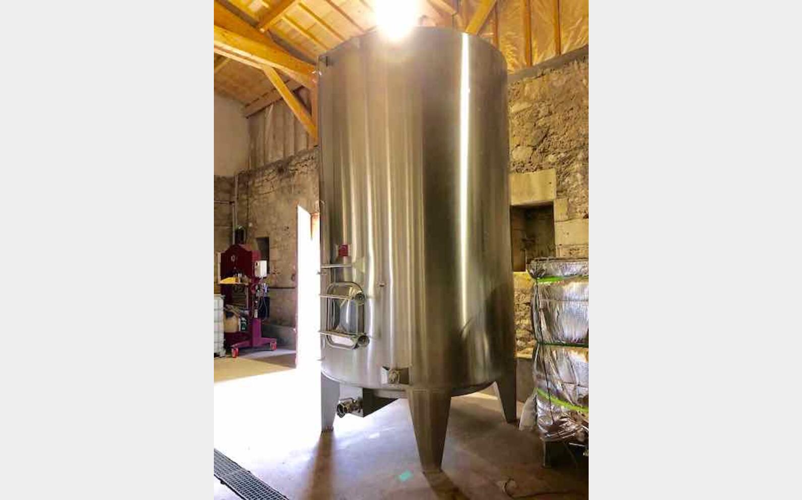 Stainless steel storage tank 100 HL (10 000 Liters)