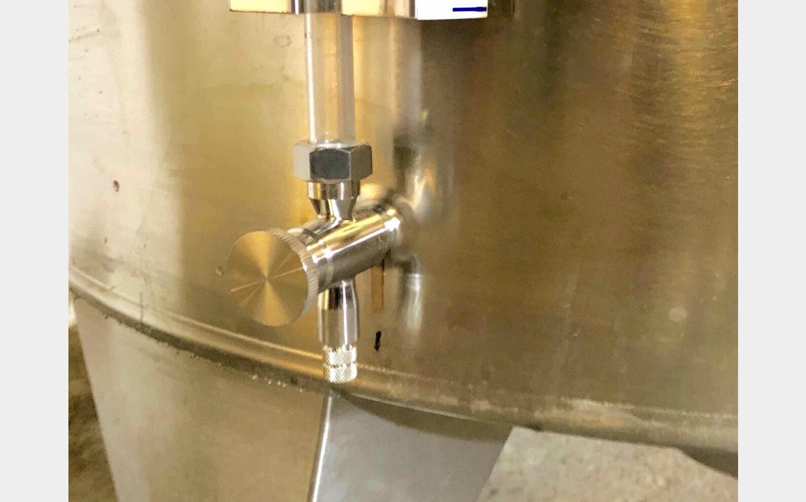 304 ss tank - Closed 26.2 HL (2,623 litres) ARSILAC