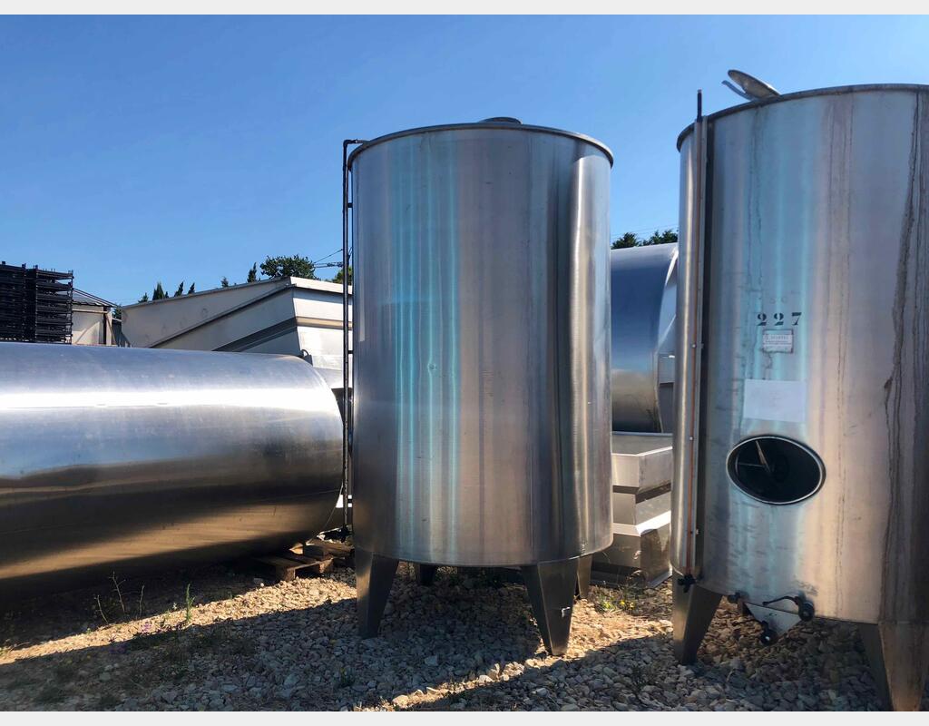 Stainless steel storage tank