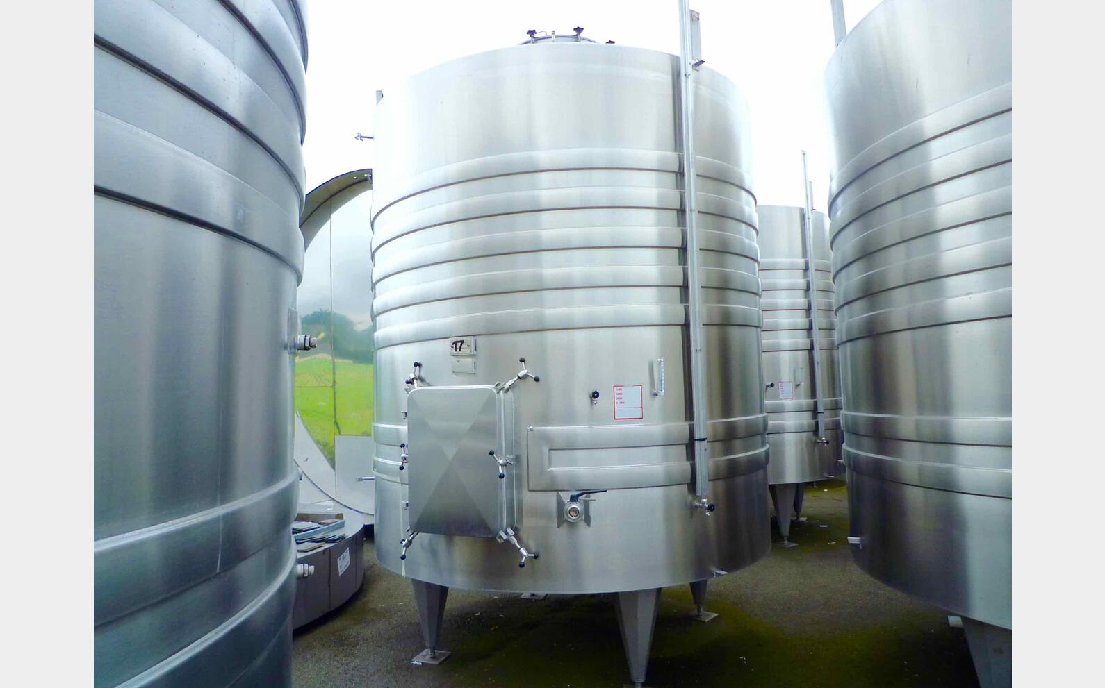 Stainless steel tank 172 HL (17 200 Liters) GUERIN