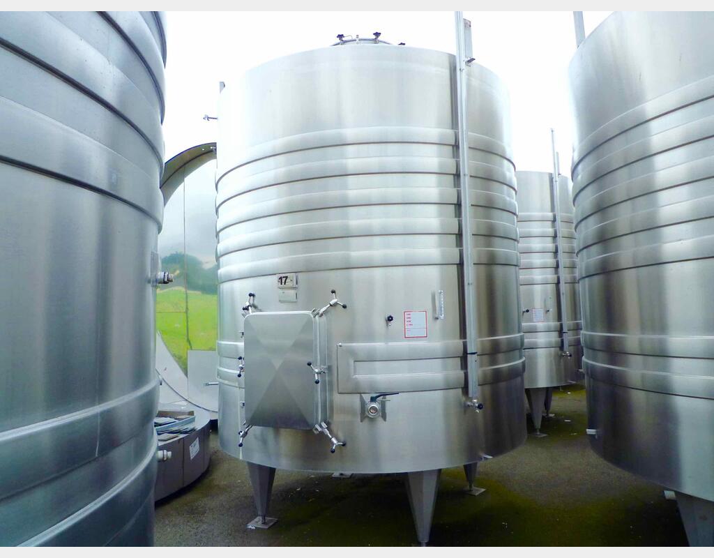 Cuve inox de vinification  - Fond plat incliné sur pieds