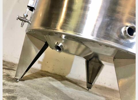 304 stainless steel tank - Closed - On feet - Model STOBP1700