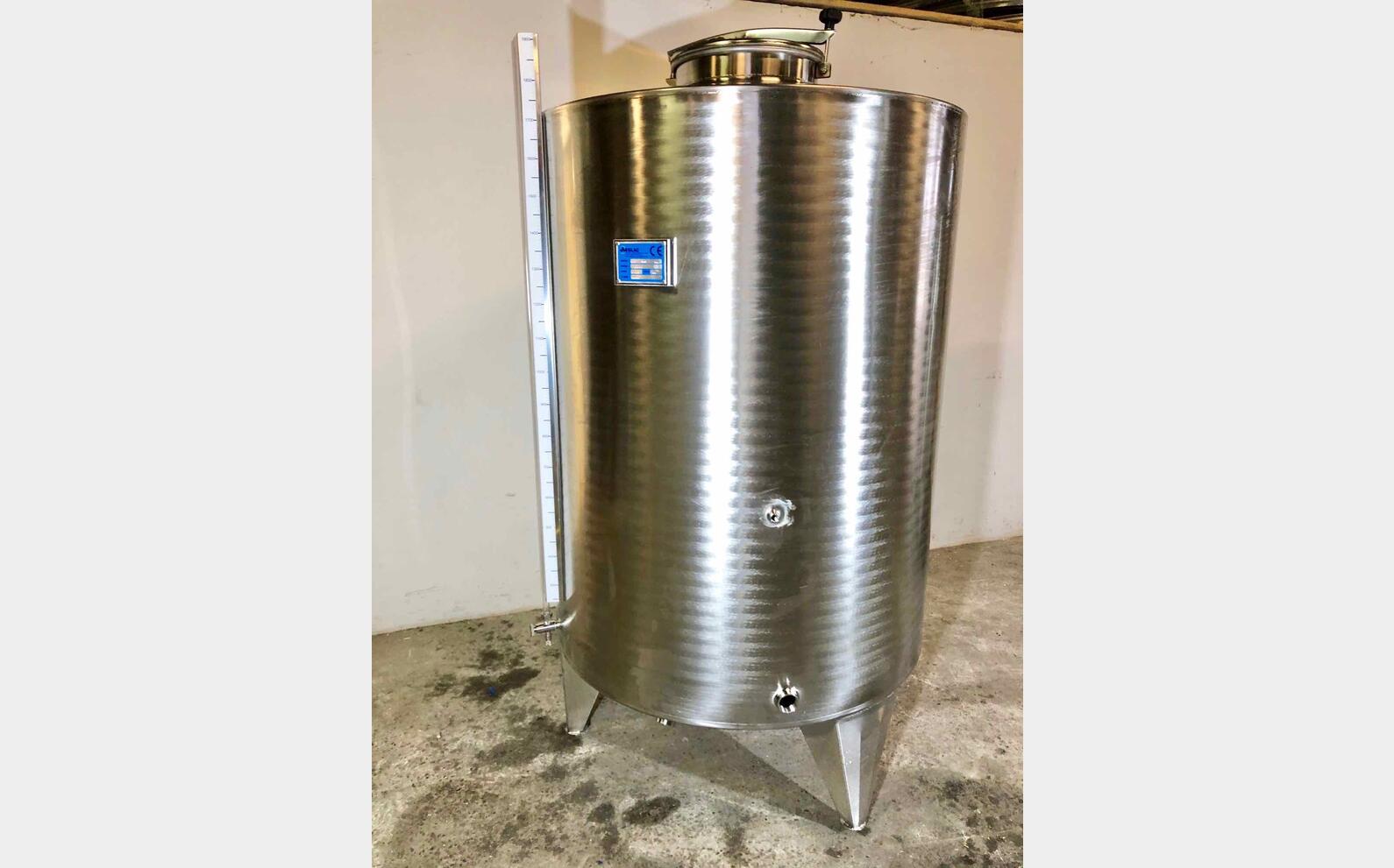 304 stainless steel tank 17 HL (1 700 Liters) ARSILAC