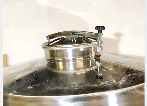 304 stainless steel tank - Closed - On feet - Model STOBP1700