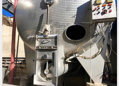 Cuve inox ferm&eacute;e sur pieds 300 HL (30 000 Litres) RIEGER