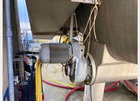 Closed stainless steel tank 300 HL (30 000 Liters) RIGER
